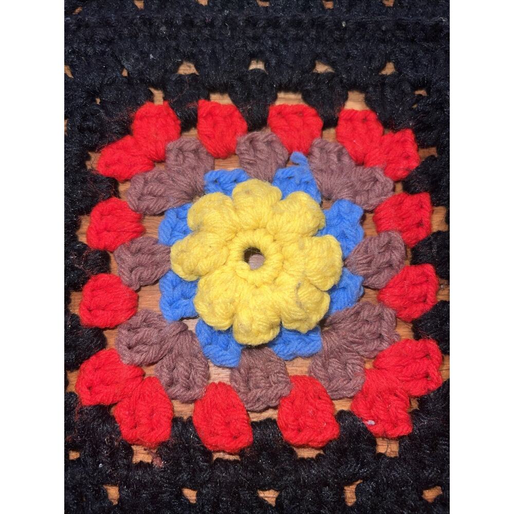 Vintage Crochet 3D Flower Granny Square Afghan Blanket 44”x62” Black Multicolor - Picture 4 of 5